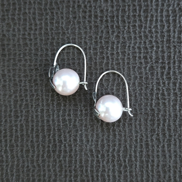 Annika Witt Pink🩷 Pearl And Leaves🍃 Earrings - Picture 5 of 16